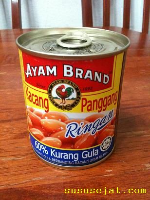 Kacang panggang dalam tin