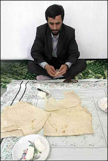 http://4.bp.blogspot.com/_1IgmkG3ul4E/SbubldnpVUI/AAAAAAAAAFU/xxSzjzjADLY/s320/iran_president_7.jpg