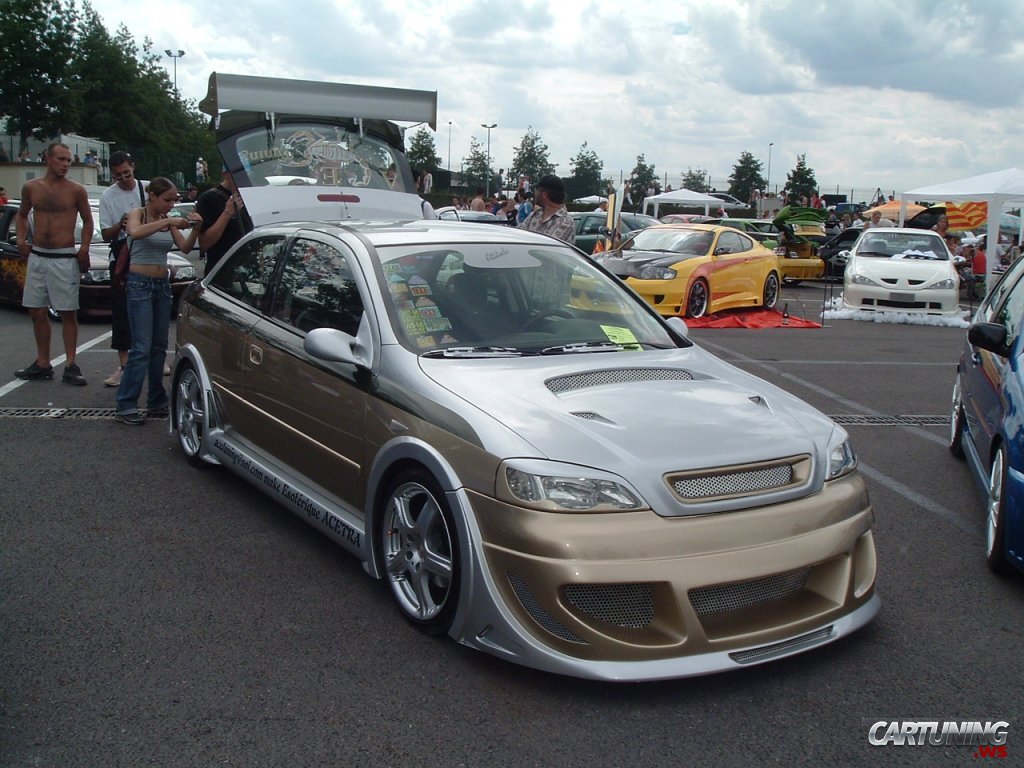 Car Engine Faster Opel Astra Tuning