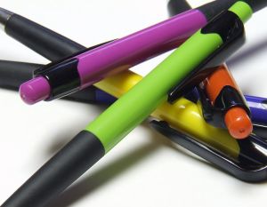 [736839_colorful_pens.jpg]