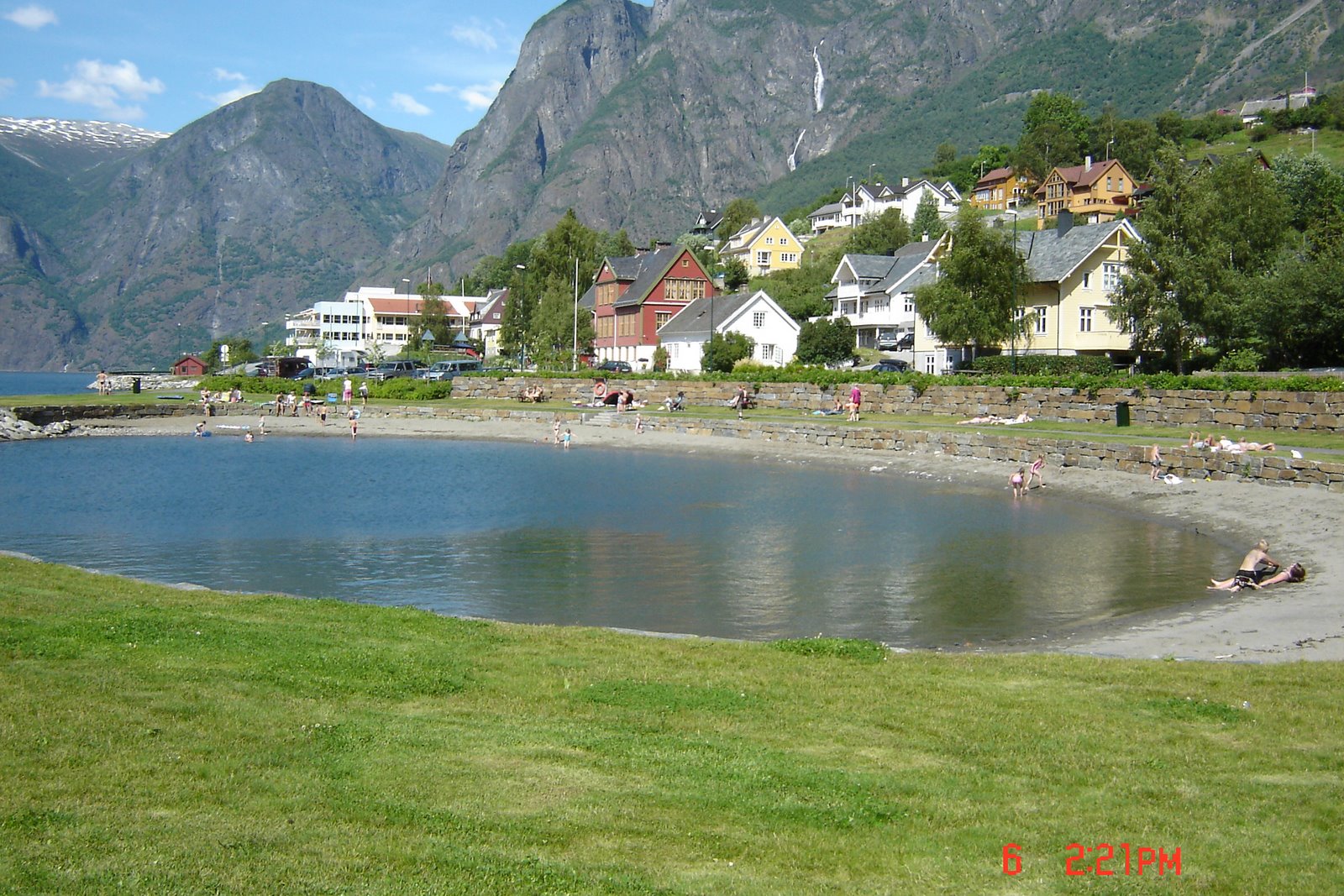 [Flam,+Arlund,+swimming+in+Fjords+and+Eric]