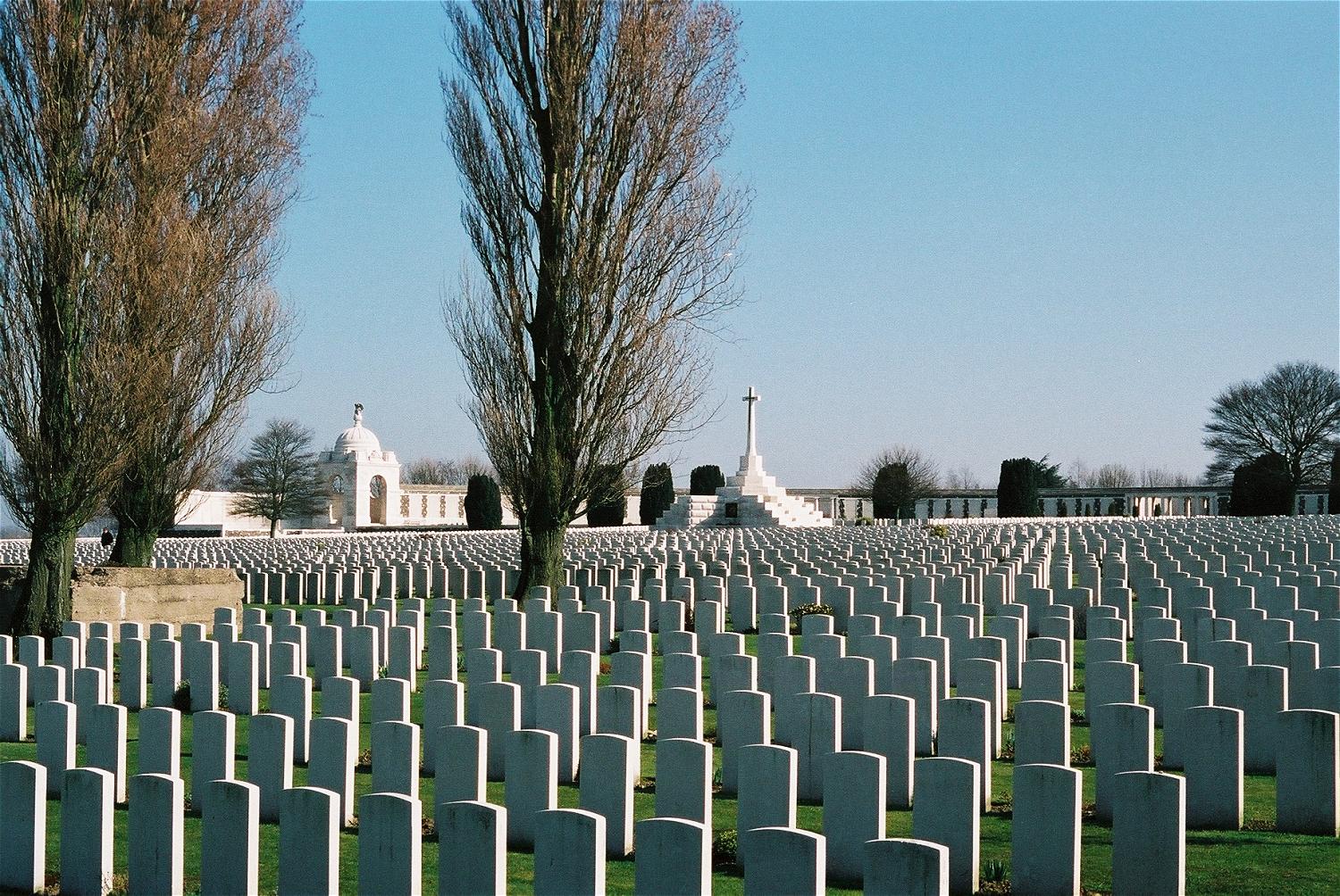 [tyne-cot-cemetery-13.5.jpg]