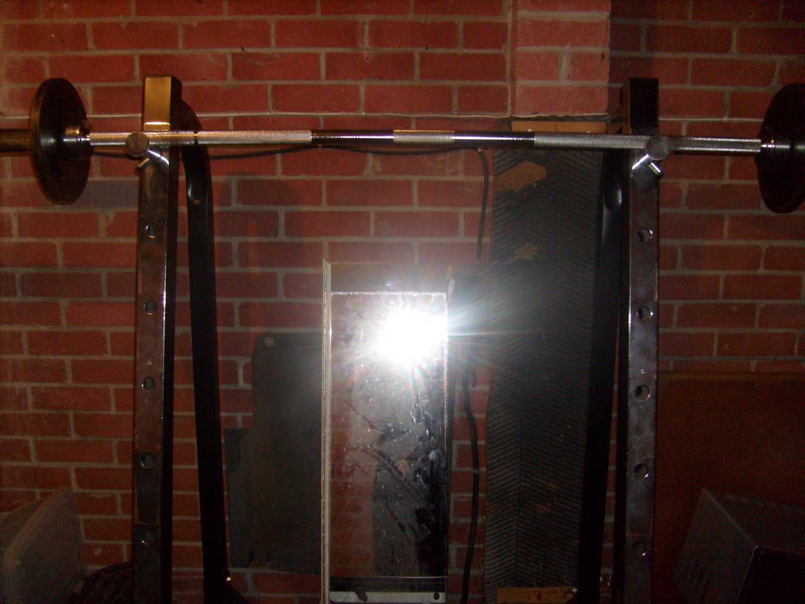 Hannahbella S Blog My Dungeon Gym And 50kg On The Squat Rack