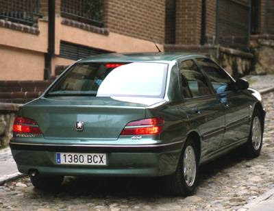 The Peugeot 406 already in the basic version of exceptionally comprehensive