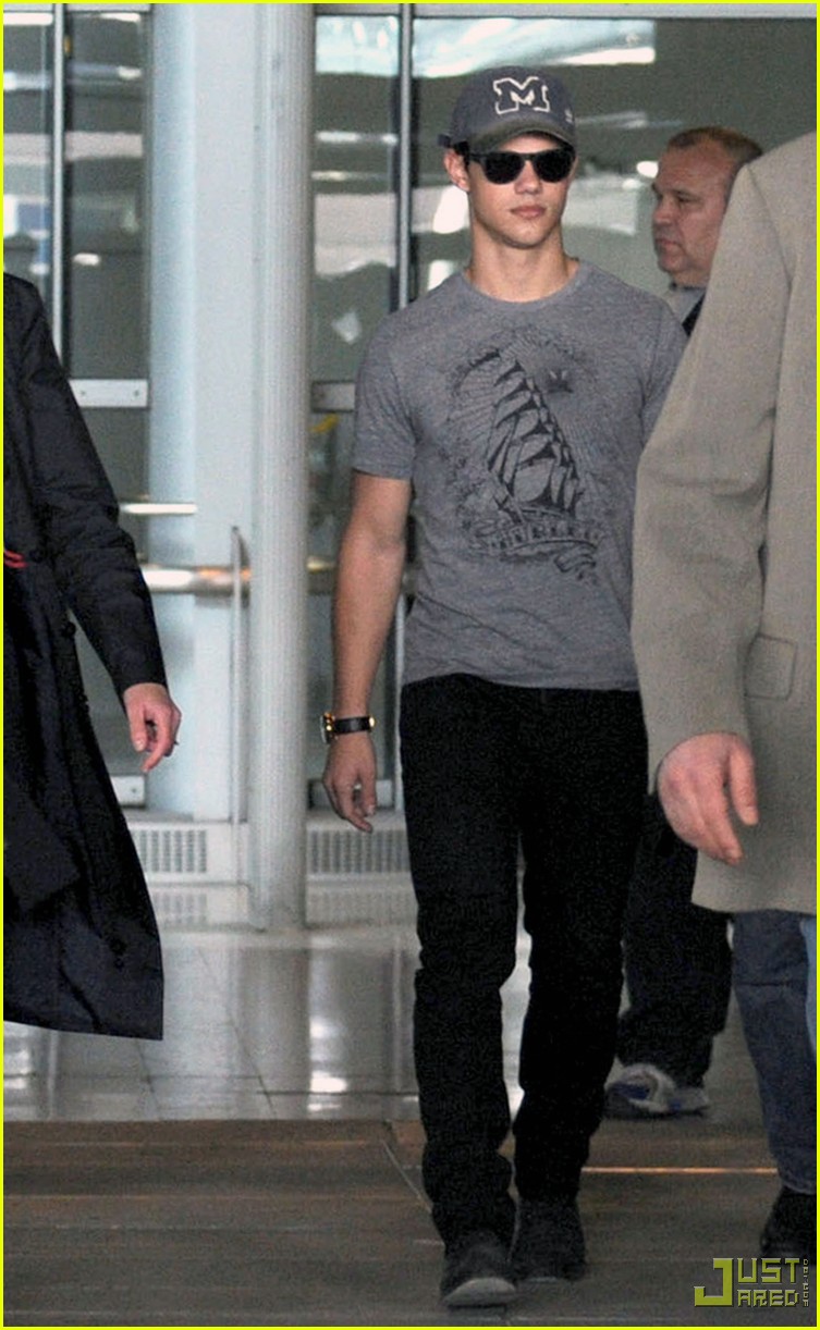 comment rencontrer taylor lautner france