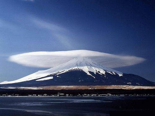 [lenticular.cloud.jpg]