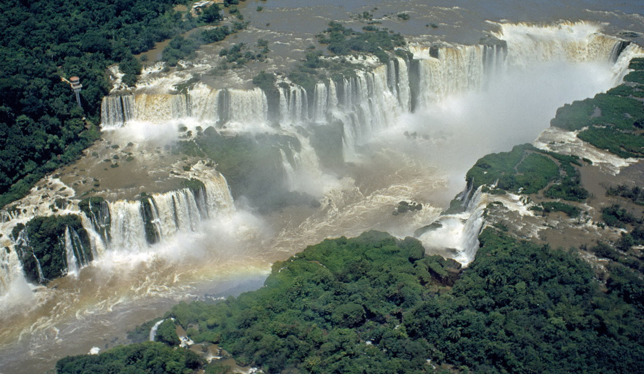 [iguazu-falls-parks-1071562-xl.jpg]