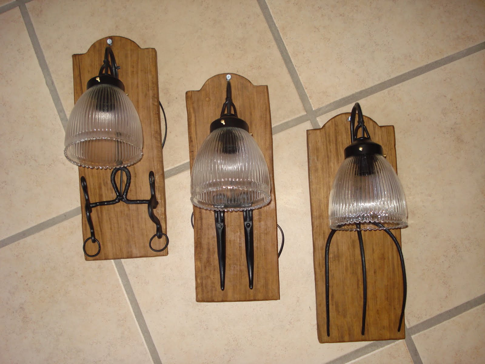 Estilo Campo " el Artesano": ILUMINARIAS PARA PARED