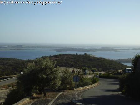 [Castelo+de+Monsaraz5.JPG]