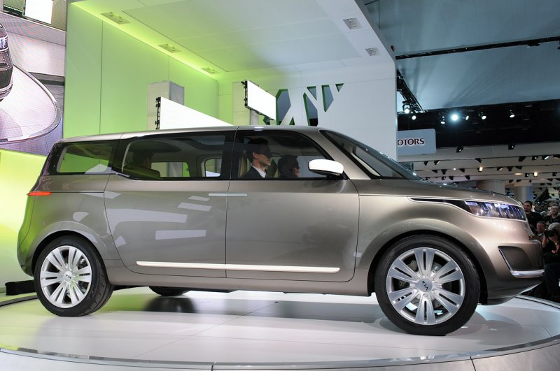 2011 KIA Concept Minivan KV7 2011 KIA Concept Minivan KV7