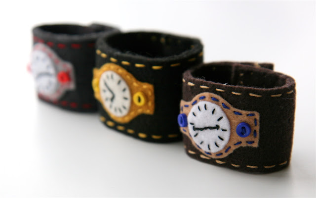 Gift presents for kids: felt watch, kids craft ideas