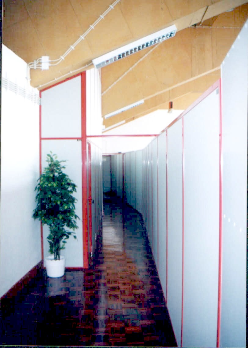 [CORREDOR.JPG]