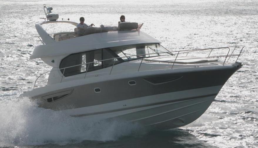 [nmPrestige39FlybridgeLine.JPG]
