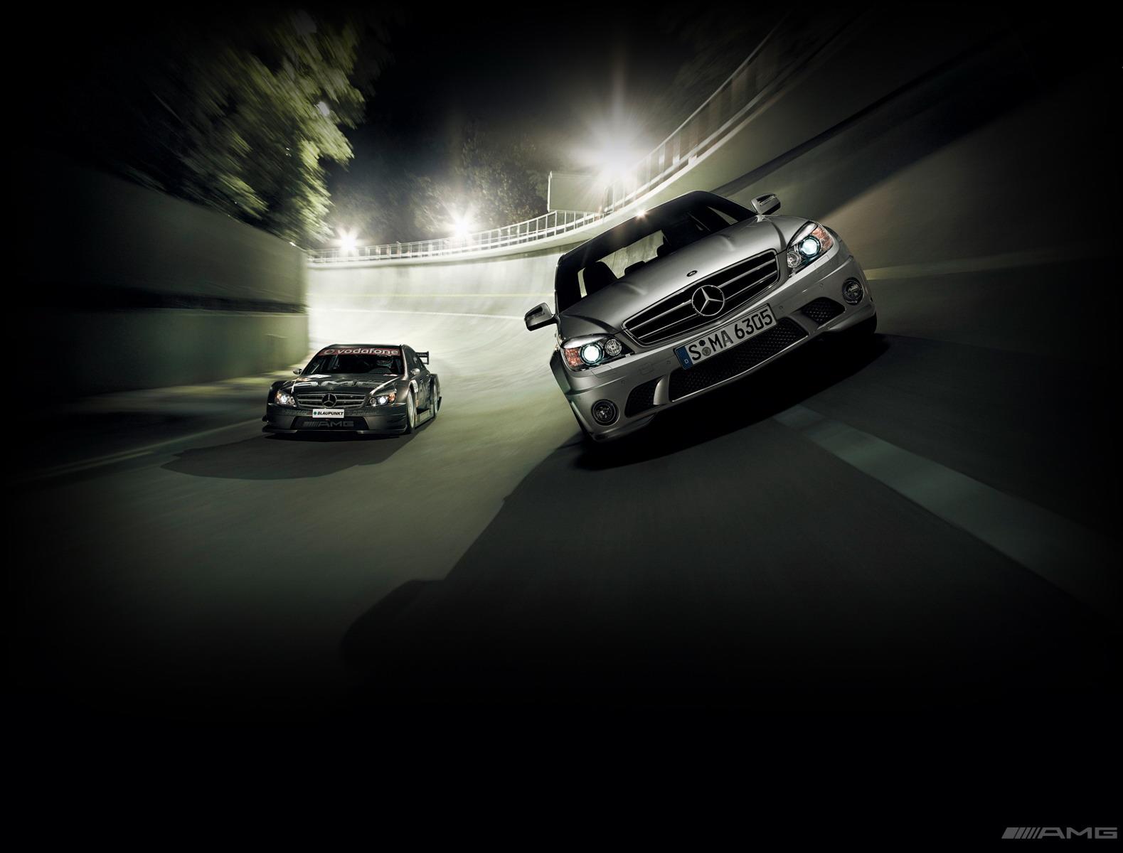 http://4.bp.blogspot.com/_1oShQvur2_g/TPU2TpzKqxI/AAAAAAAAAJQ/skPRqh2QBag/s1600/mercedes-benz-c63-amg-wallpaper1.jpg