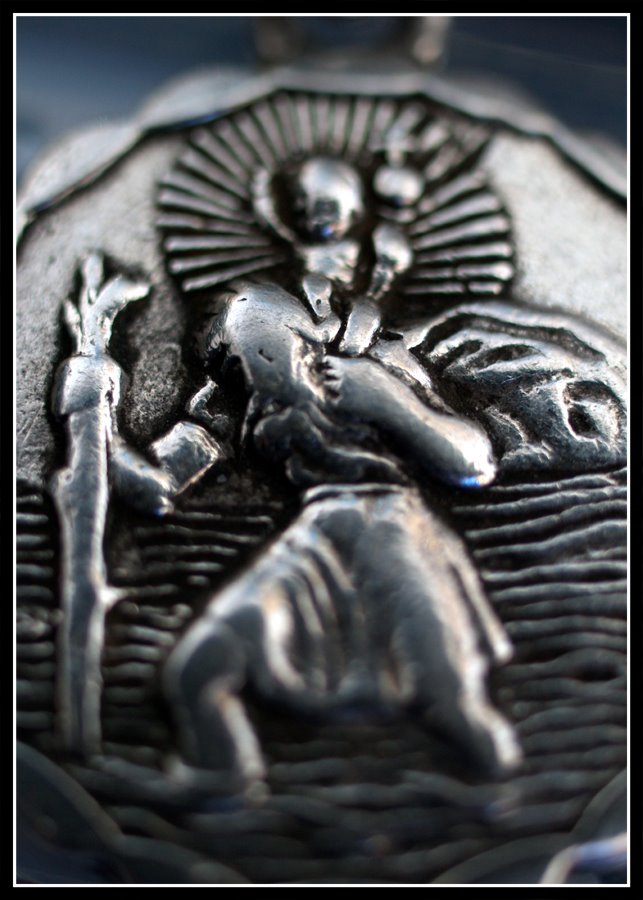 [Faceless+Saint+01.jpg]