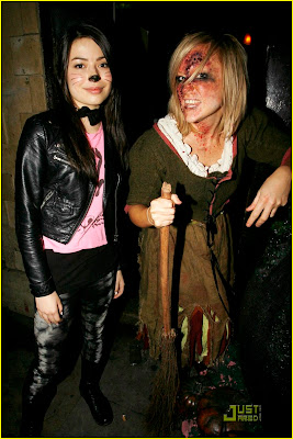 Miranda Cosgrove Halloween
