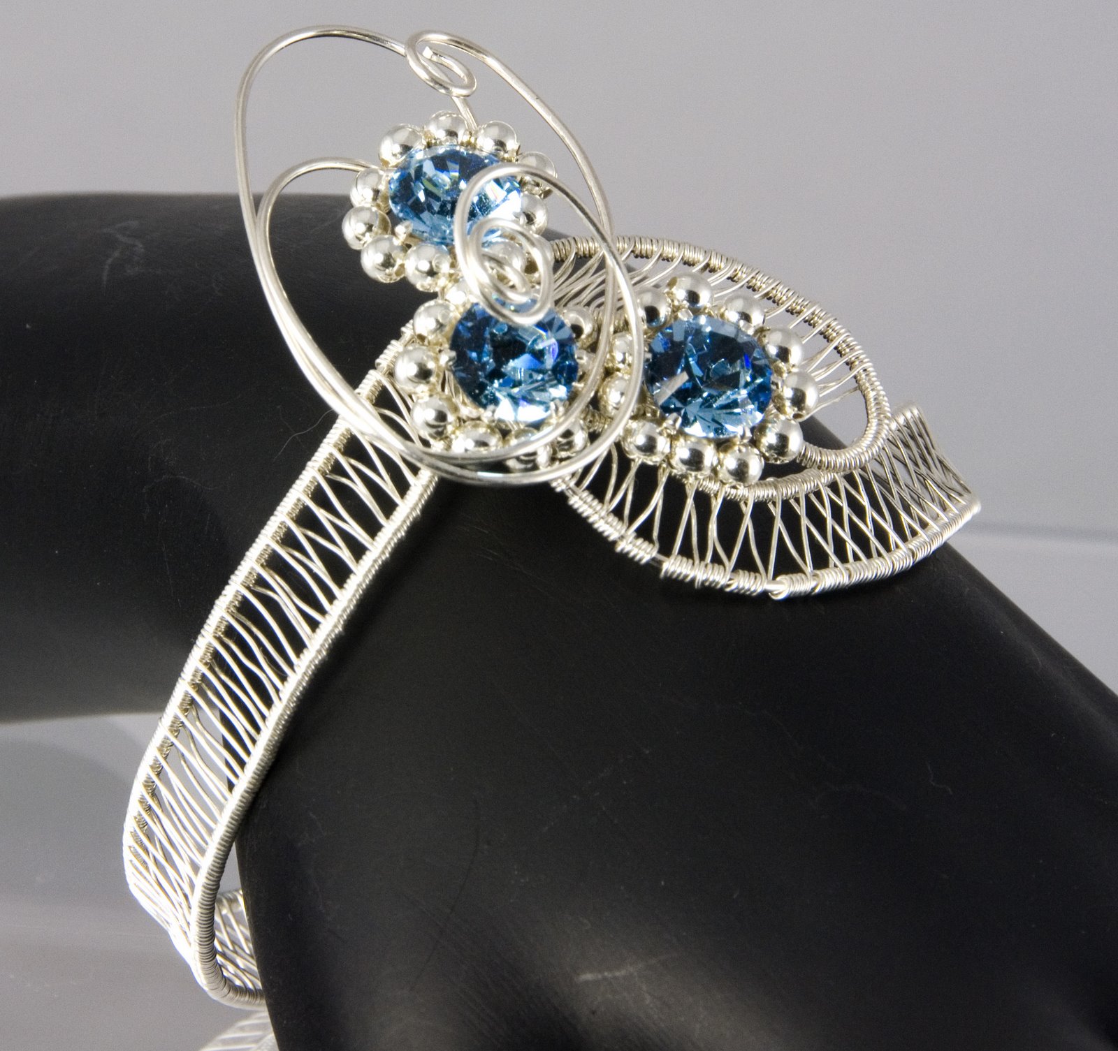 [Wrap+around+bracelet+1a.jpg]