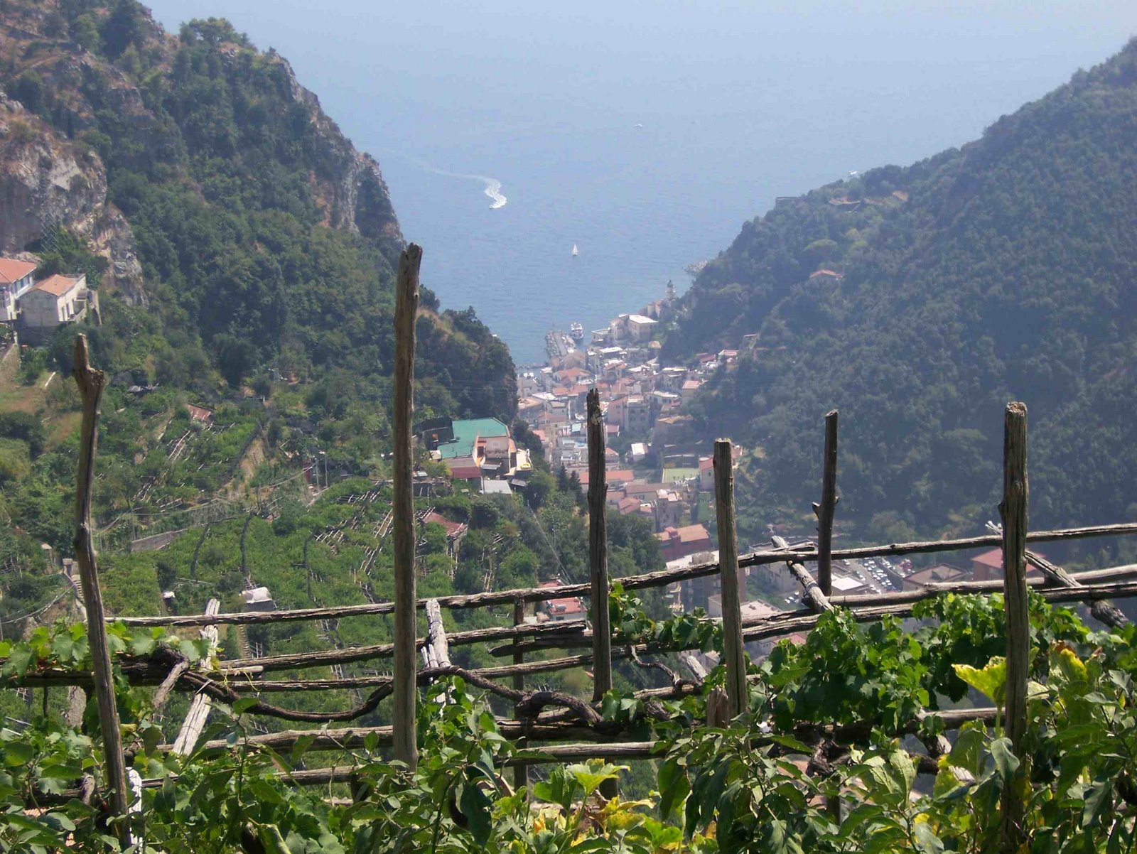 [Ciao+Amalfi+Coast+Blog+View+Amalfi.jpg]