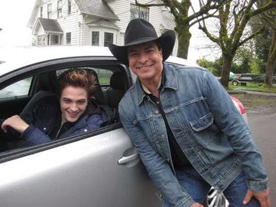 http://4.bp.blogspot.com/_1vUNXHyn99I/Sc-B_s_E_TI/AAAAAAAABD8/QFDPXo3r5c0/s400/gil_birmingham_rob.jpg