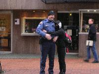 [cop+with+schumacher+protester.jpg]