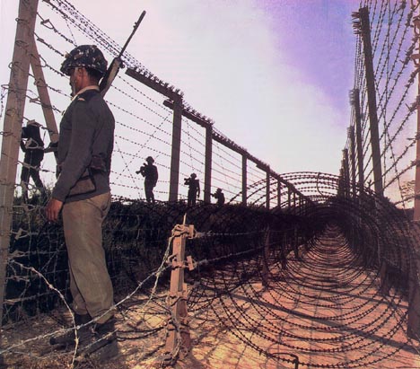 [bordertroopswww.jpg]