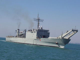Las armadas de España y Marruecos realizan un adiestramiento anfibio en aguas próximas a la Bahía de Alhucemas.