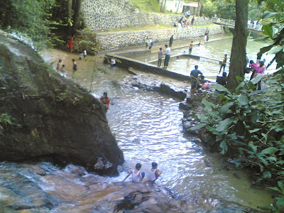dabo singkep wisata alam air terjun batu ampar 7