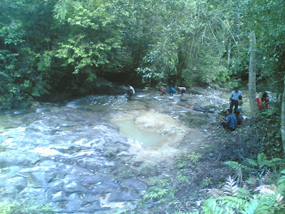 dabo singkep wisata alam air terjun batu ampar 9