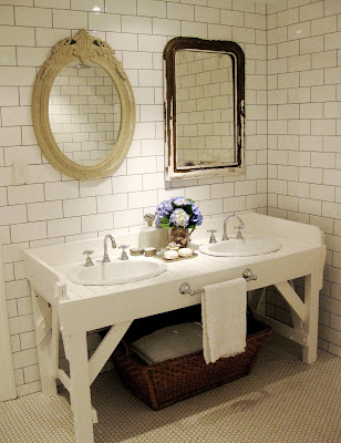 White+hexagon+tile+with+black+grout