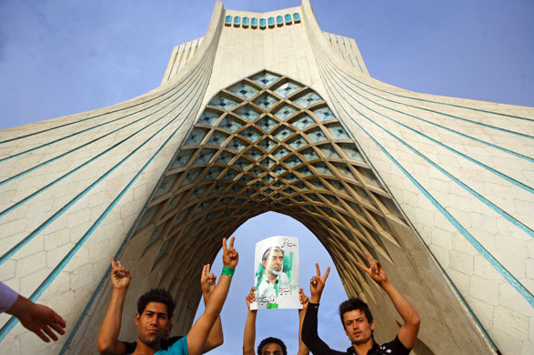 [Iran-protests-Iranians-Pr-002.jpg]