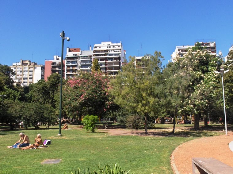 [parque+rivadavia.JPG]
