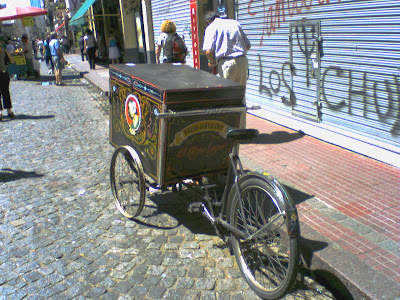 triciclo de reparto antiguo