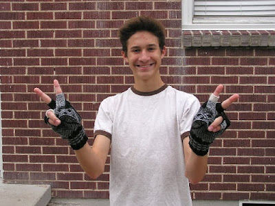 finger V with mittens on