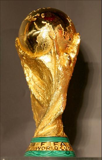 Kotadiya Mubarak Personal Blog: 2010 FIFA World Cup Trophy