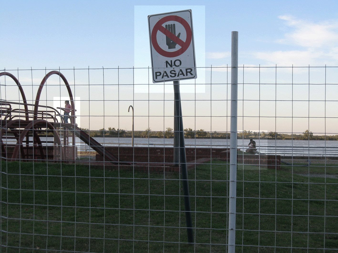 [IMG_2276_resize.gif]