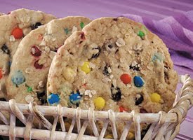 [Giant+Oatmeal+Candy+Cookies.jpg]