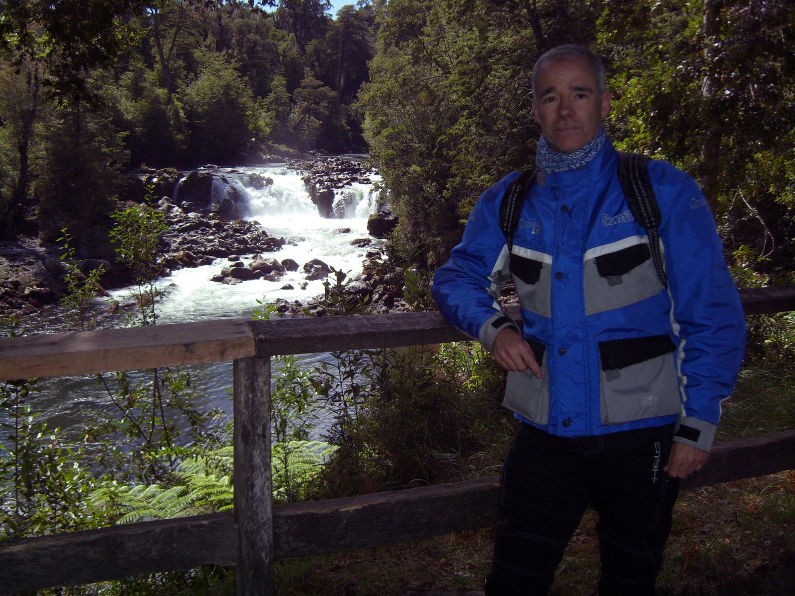 [DSCI0600.JPG]