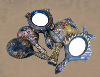 Wooden Batik Art of Natural Handicraft_003