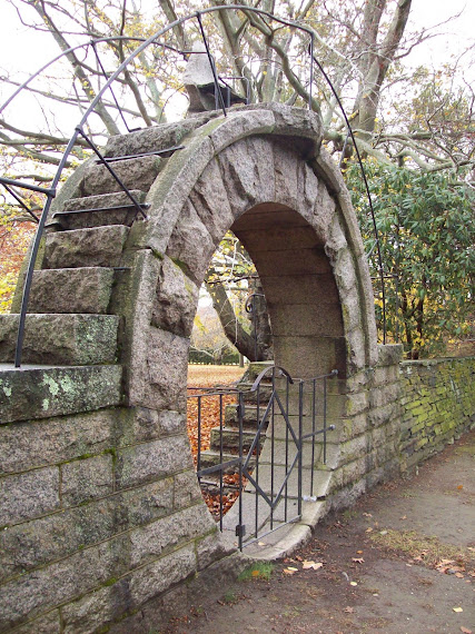 MOON GATE  at  Chateau Sur Mer