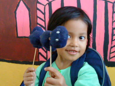 PRASEKOLAH SERI PAGI: Boneka Ulat