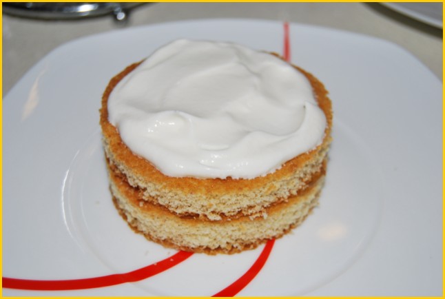 [Tarta+milhojas+de+melocotón+y+nata+020+[640x480].jpg]