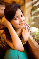 Preetika Rao Hot Bikini Photos