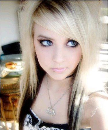 Blonde Scene Girl