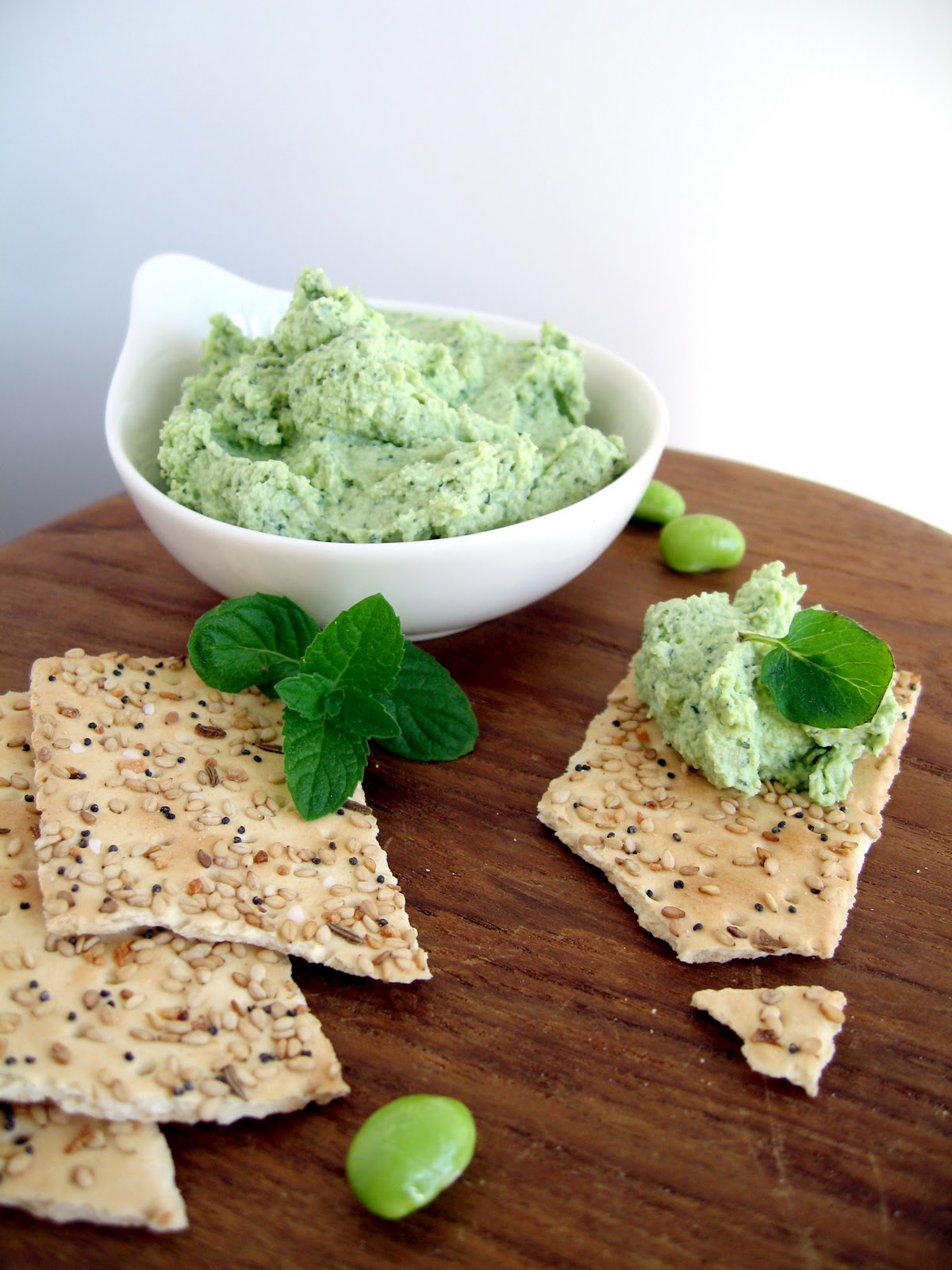 Apricosa Edamamefeta hummus