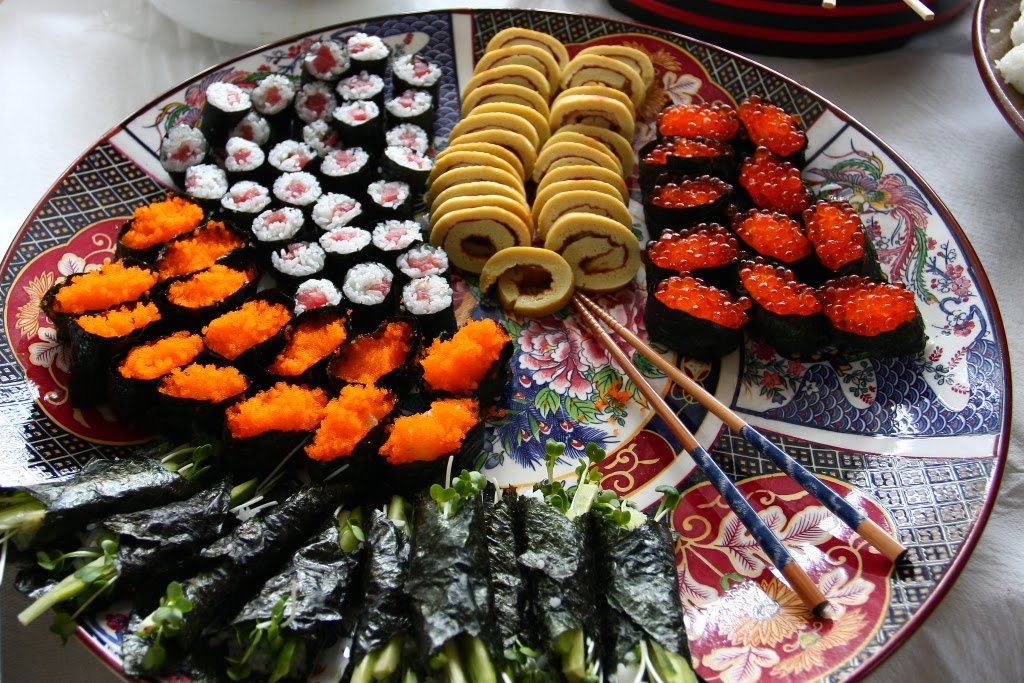 [sushi+platter.jpg]