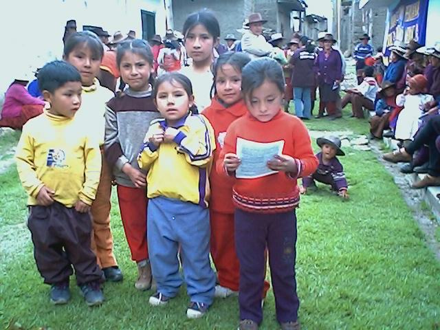 NIÑOS DE PACLLÓN