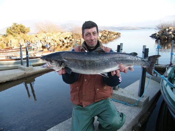 14 Februar: Den Eric Jouen fenkt den 3 Saumon vun der Saison um Currane. (12lbs)