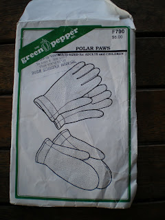 Cozy Fleece Mitten Pattern
s - Stitch and Save | Save while you sew