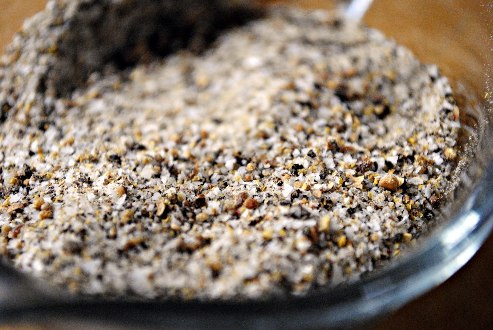 What Spices are in Salt And Pepper Seasoning 