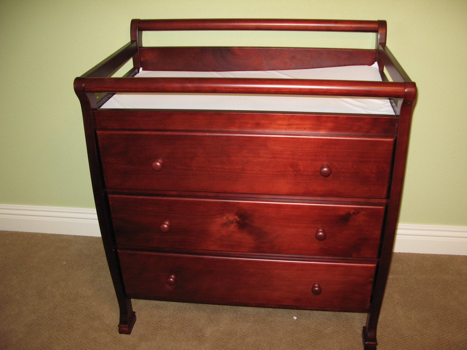 [crib+and+changing+table+002.jpg]